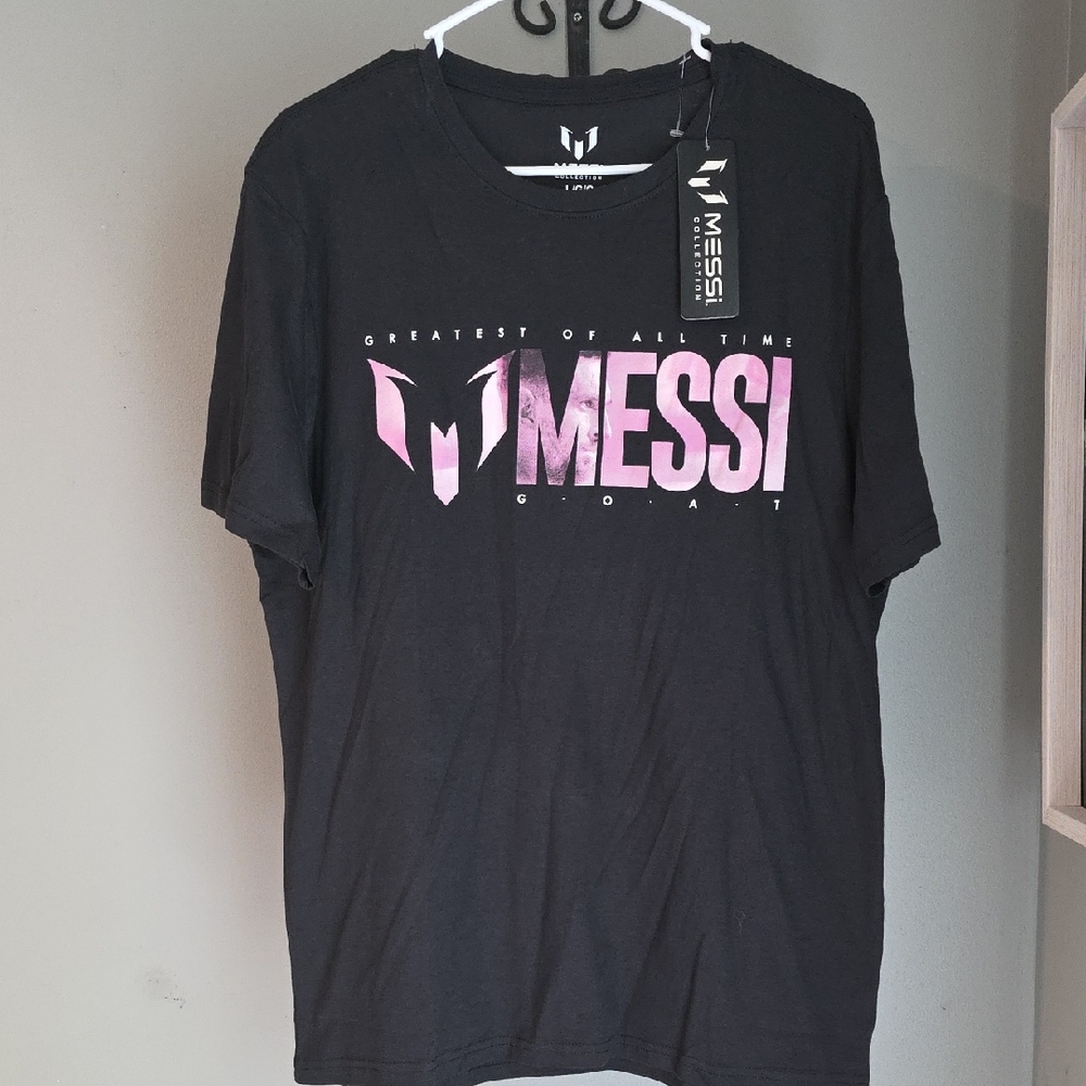 🆕️ Messi Collection Black Tee NWT Size Large